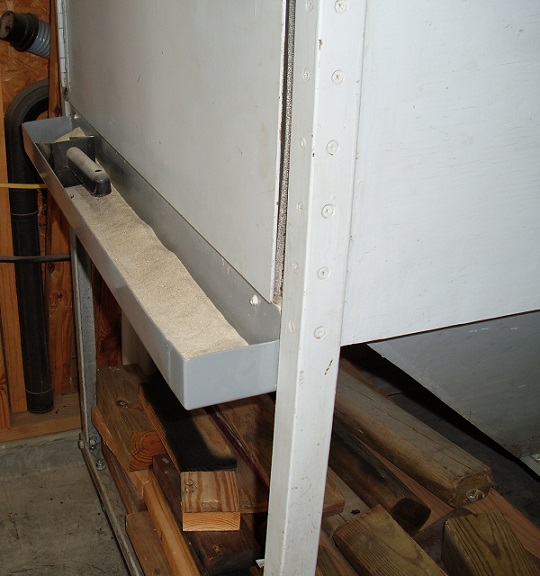Blast Box Exterior Catch Tray and Gutter Scoop.jpg