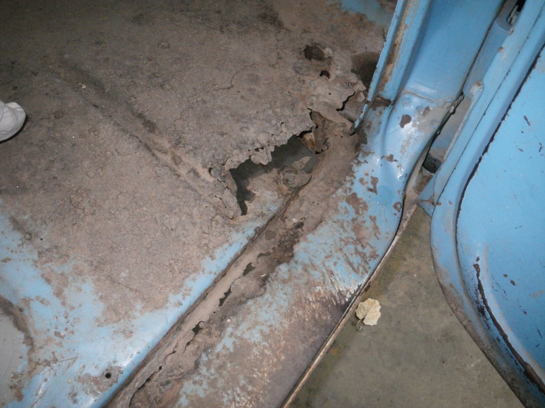 Floor Passenger Side rust through.JPG
